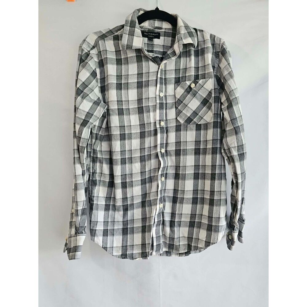 Banana Republic Black & White Plaid Button-Up Shirt – Size S